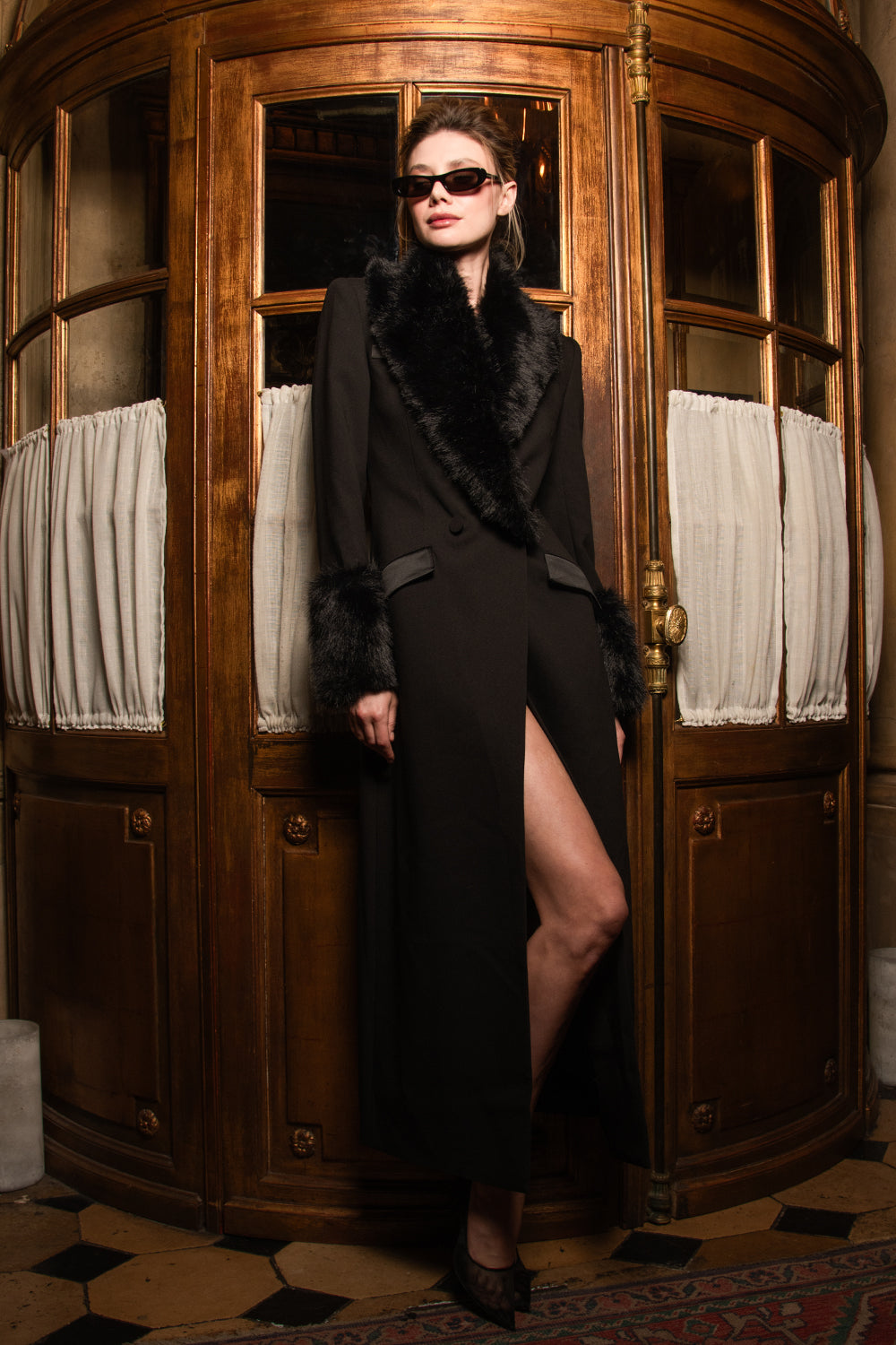 Clara Coat Black