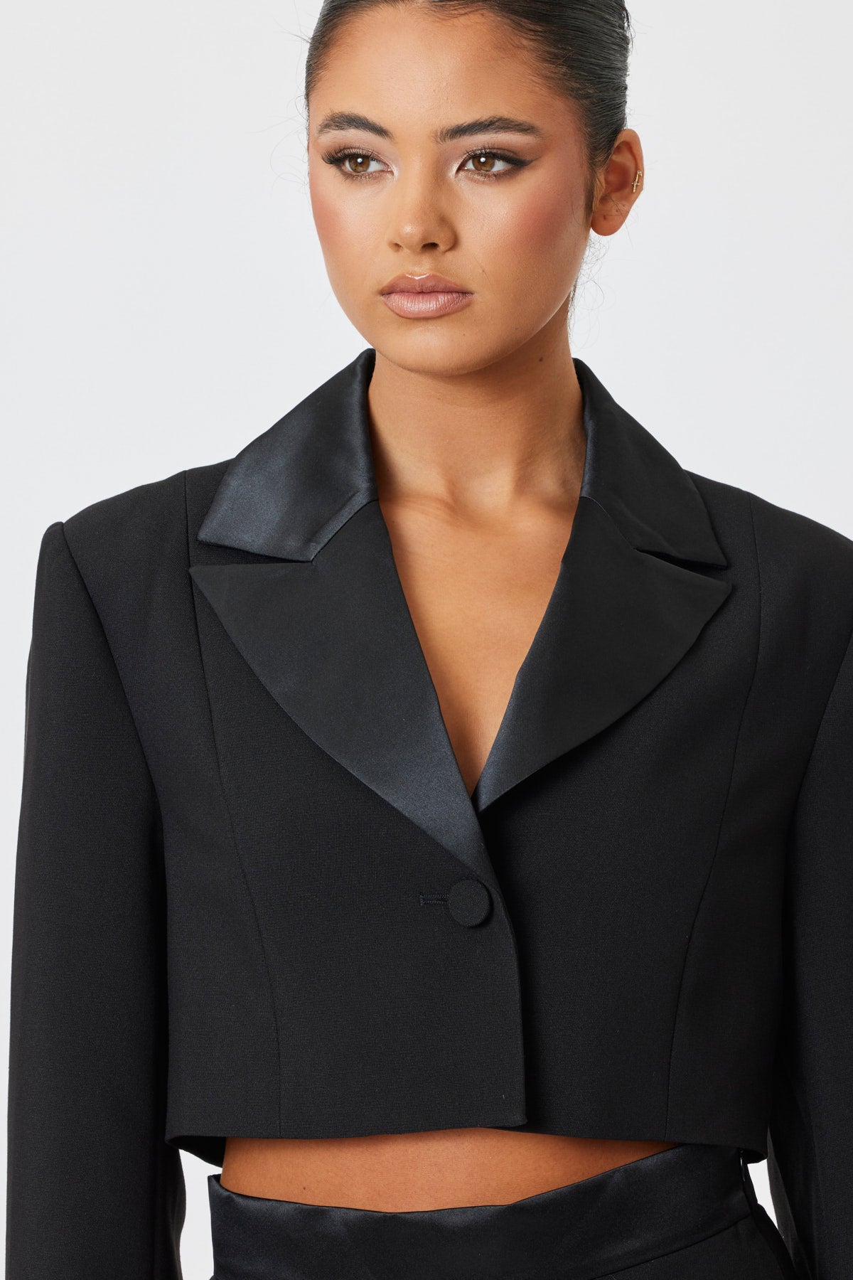 Larina Crop Blazer Black