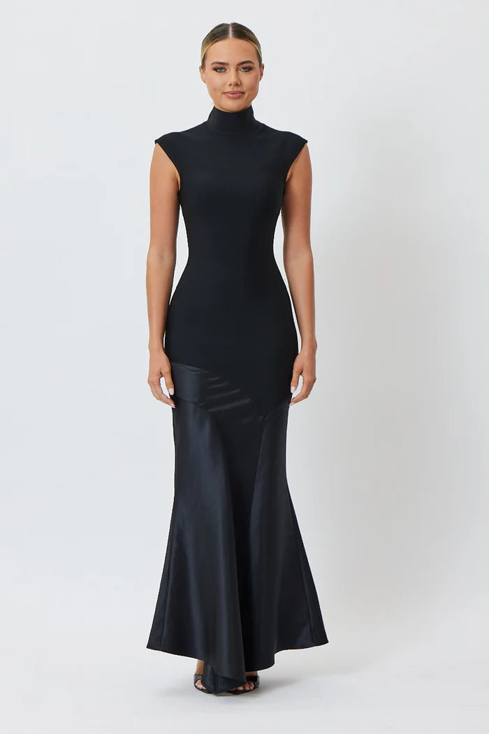 Sample FNQ1D Maxi Dress Black 6
